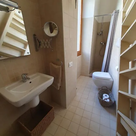 فيلة Casa Pilato *